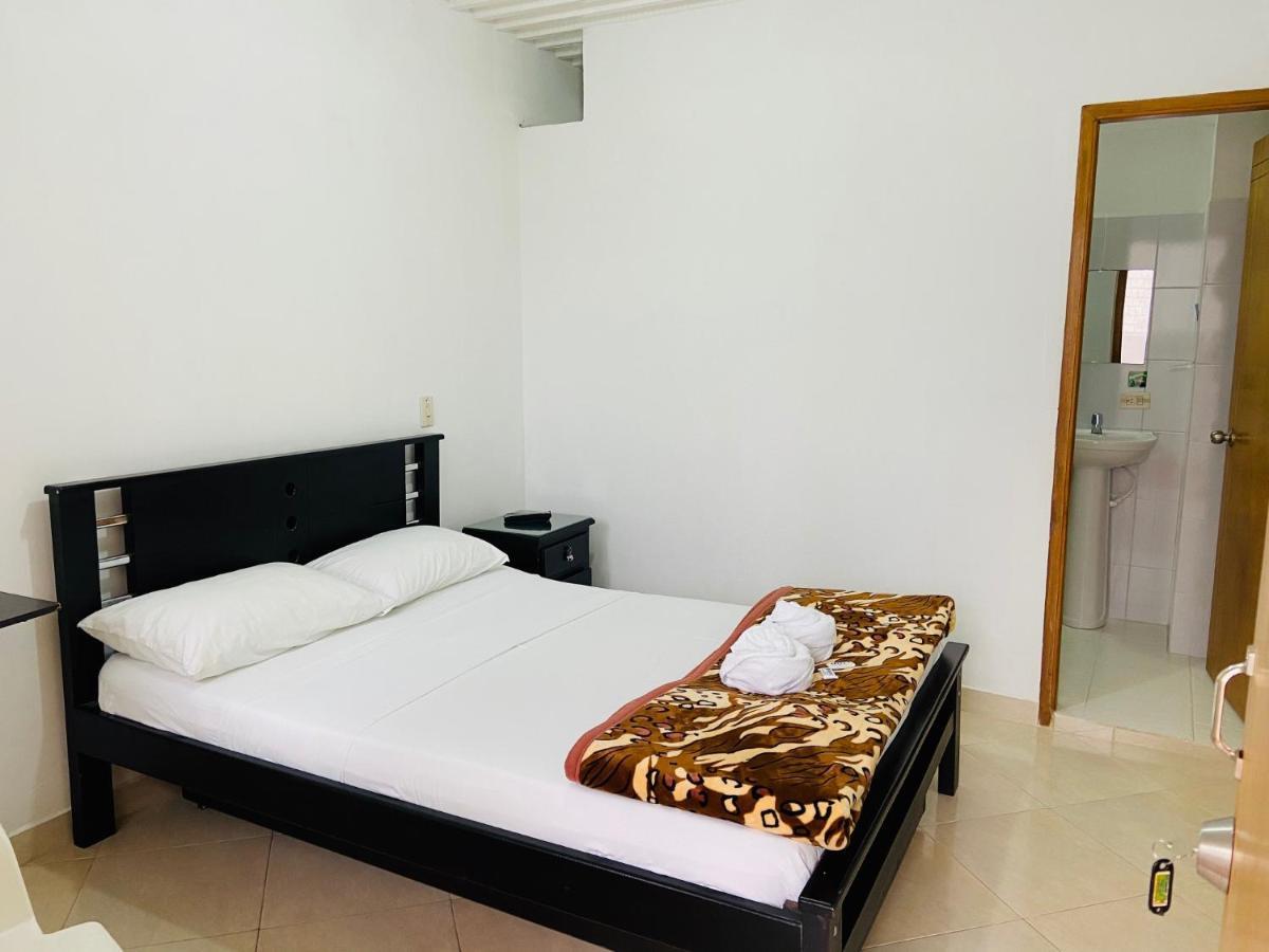 Апартаменты Vivienda Turistica El Zocalo Гуатапе Экстерьер фото