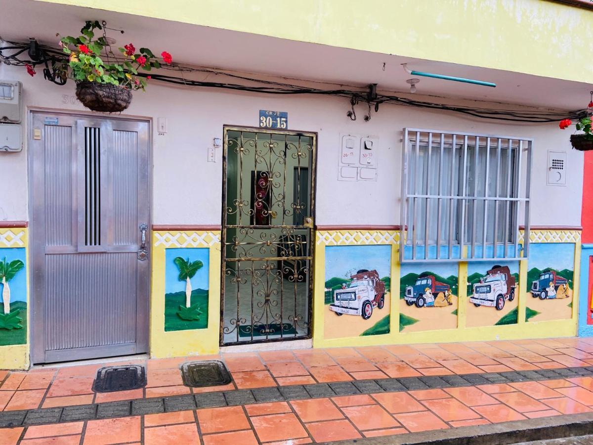 Апартаменты Vivienda Turistica El Zocalo Гуатапе Экстерьер фото
