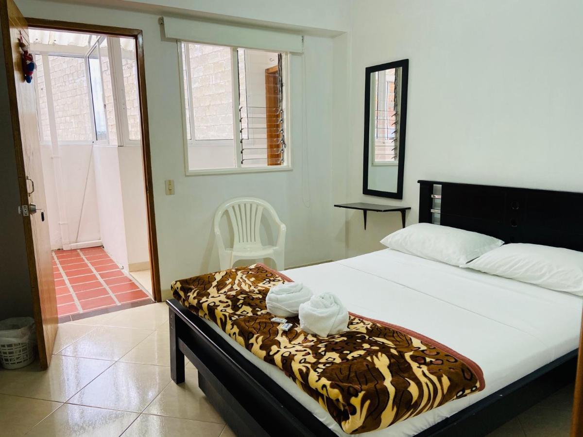 Апартаменты Vivienda Turistica El Zocalo Гуатапе Экстерьер фото